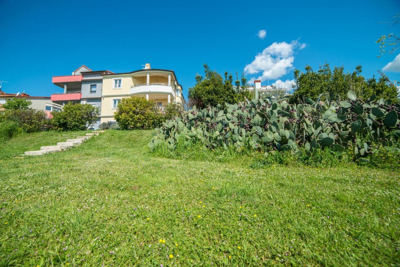 Villa Lucija 普拉 外观 照片