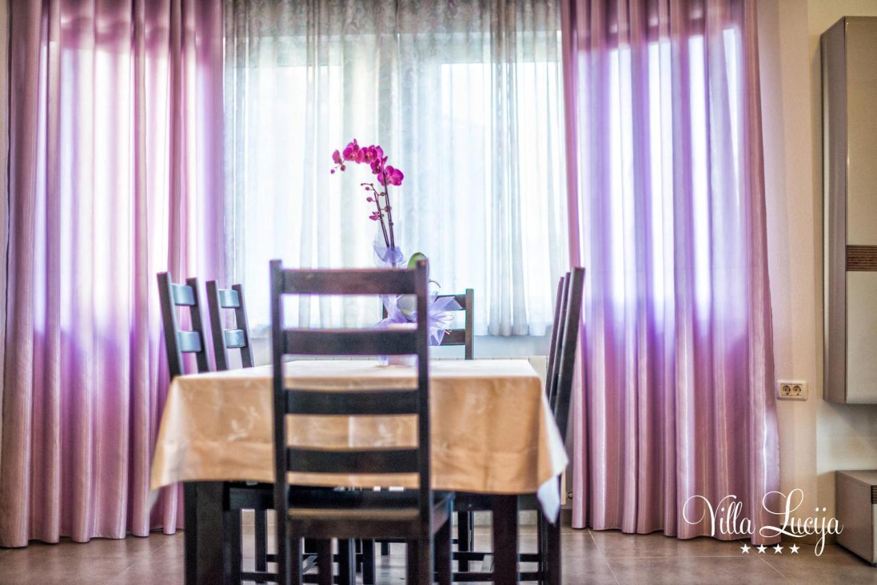 Villa Lucija 普拉 外观 照片